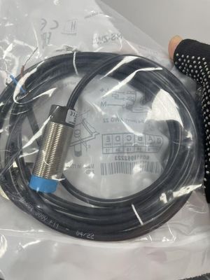 Otimize seus processos industriais com o sensor de proximidade SICK IM18-08NNS-ZW1, rosca M30 x 1.5