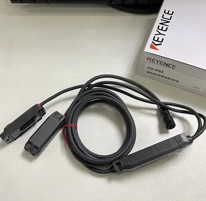 Cabeça de sensor de microfluxo de líquido tipo abraçadeira Keyence FD-XS8
