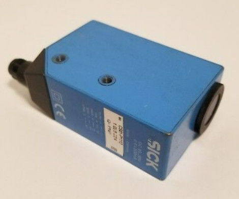 SICK CS81-P1112 Sensores de cor CS8 Conector masculino M12 5-Pin 30,4 mm x 80 mm x 53 mm