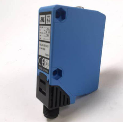 Sensor fotoelétrico compacto SICK W250-2P2431 com luz vermelha visível e número de peça 6044699
