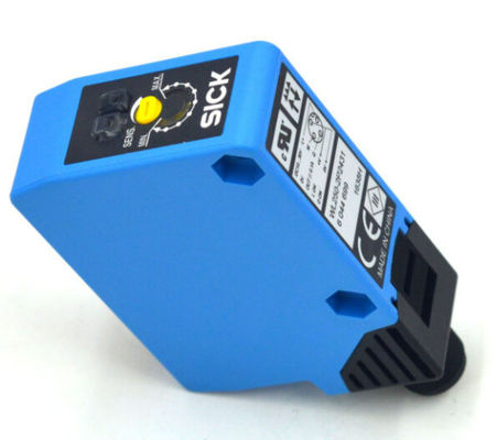 Sensor fotoelétrico compacto SICK W250-2P2431 com luz vermelha visível e número de peça 6044699