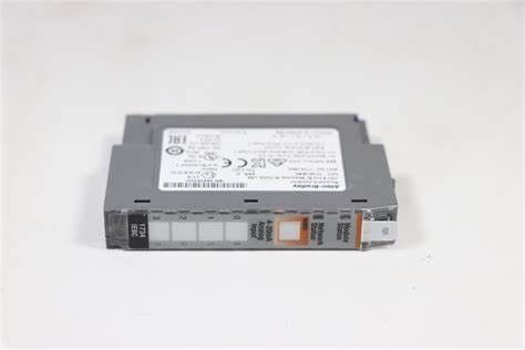 Allen-Bradley 1734-IE8C Ponto I/O módulo de entrada analógica para sinal de corrente