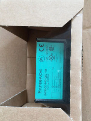 Sensor de inclinação Pepperl Fuchs INX360D-F99-I2E2-7M com material de caixa PA