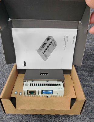 ABB RETA-01A série R RETA-01 é um módulo de adaptador Ethernet de 1 porta que suporta dois protocolos de comunicação