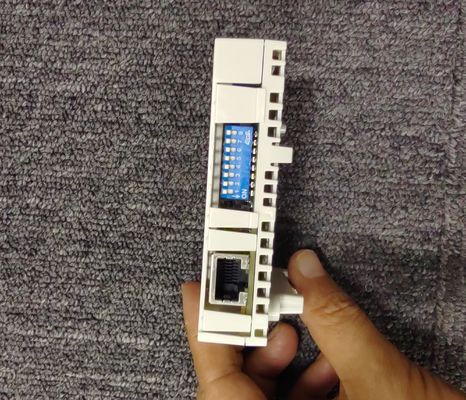 ABB RETA-01A série R RETA-01 é um módulo de adaptador Ethernet de 1 porta que suporta dois protocolos de comunicação