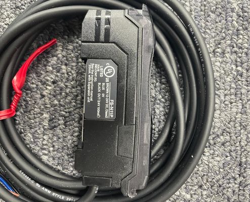 Sensor de fibra óptica digital KEYENCE FS-N11P com tipo de cabo da unidade principal de saída PNP