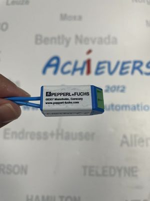 Compacta e leve P&F NAMUR Resistor Network F-NR3-Ex1 com massa aproximada de 150 g