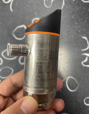 Sensor de pressão IFM com display PN2070 com padrão Sdci IEC 61131-9 e junção de referência cerâmica