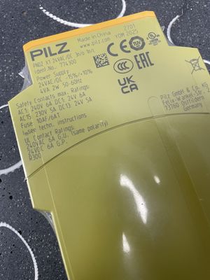 Relé de Segurança de Parada de Emergência PILZ PNOZ X1