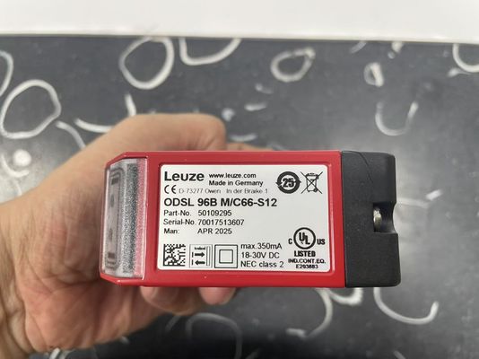 Sensor de distância ótico Leuze ODSL 96B M/C66-S12 para medição precisa de distância