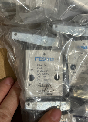 Válvula de alavanca rolete Festo RS-4-1/8