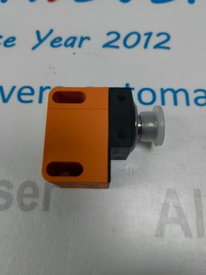 Sensor indutivo duplo IFM IN5327 para atuadores de válvulas