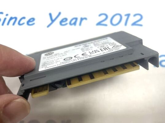 Módulo de Saída de Corrente Analógica Allen-Bradley 1734-OE2C