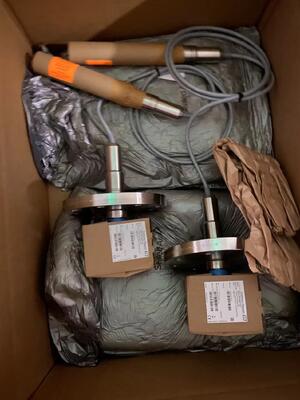 Endress Hauser FTM52-AAH2B4A32AA Transmissor de nível magnetostrictivo de alta precisão para controlo de processos industriais