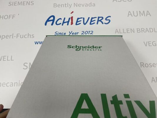 Inversor de frequência de alto desempenho Schneider Electric ATV320U07N4B