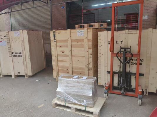 Endress Hauser 5WBBT0-33X0/0 um transmissor de pressão industrial