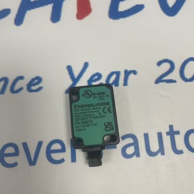 Sensor ultrassônico de detecção direta  UB100-F77-E2-V31